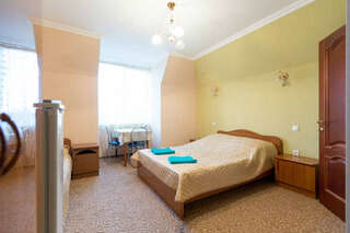 Гостевой дом SV-Hotel Адлер Бюджетный трехместный номер-3