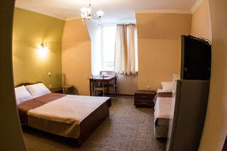 Гостевой дом SV-Hotel Адлер Бюджетный трехместный номер-2